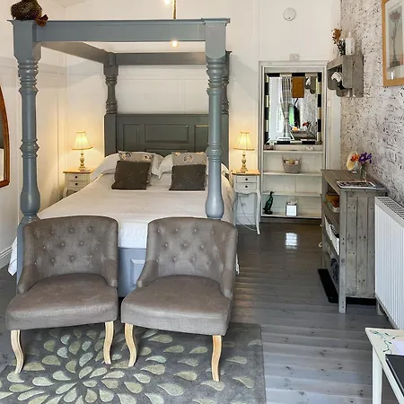 The Roost Retreat * Leeming Bar